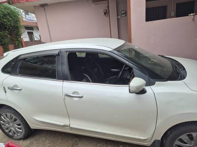 https://images10.gaadi.com/usedcar_image/4604488/original/processed_77f0af1c-fe16-4f84-b790-2c1636ec720c.jpg?imwidth=6402