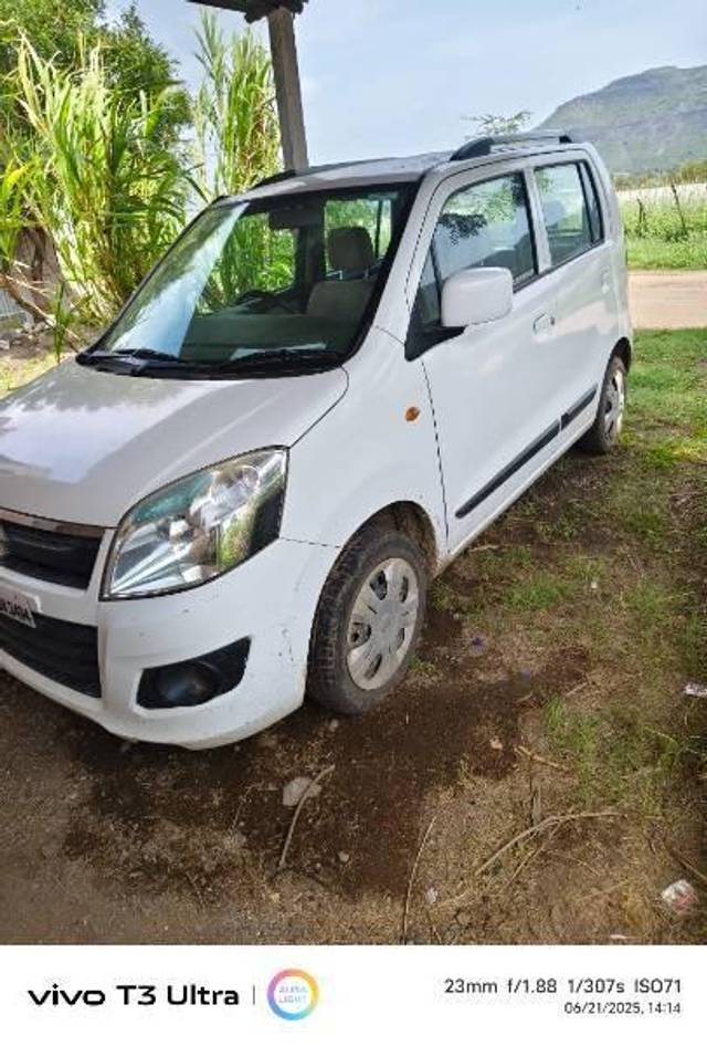 https://images10.gaadi.com/usedcar_image/4604492/original/processed_b9ee5bb9-45ea-4d75-8d8f-059a175fa4f2.jpg?imwidth=6400