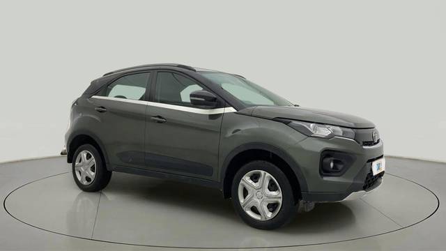 https://images10.gaadi.com/usedcar_image/4604508/original/6878fe1567dfdc9fcc17a09e2e8935ee.jpg?imwidth=6400