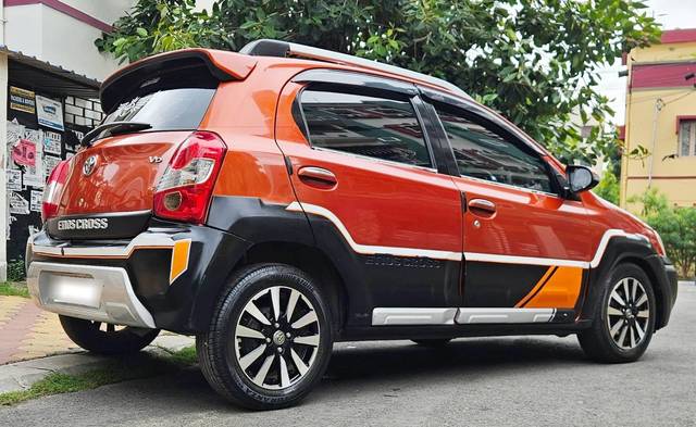 https://images10.gaadi.com/usedcar_image/4604532/original/processed_ba36d2af60205be5a1cf5e9688c7196f.jpg?imwidth=6402
