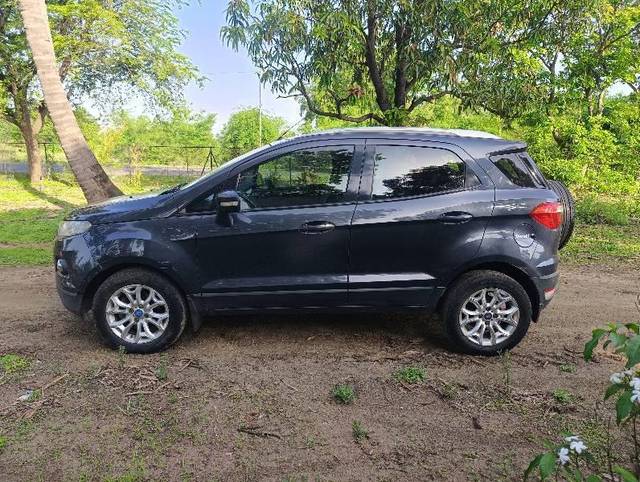 https://images10.gaadi.com/usedcar_image/4604589/original/processed_60022234-b70d-4907-976d-a1ed39db9266.jpg?imwidth=6402