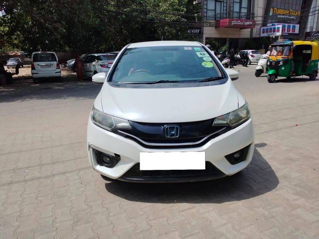 https://images10.gaadi.com/usedcar_image/4604611/original/processed_e1a46101-d43c-465d-80c4-d188d7994239.jpg?imwidth=6400