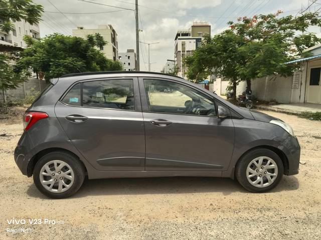 https://images10.gaadi.com/usedcar_image/4604613/original/processed_e66b1d5772ff9a5b731a815565042fa6.jpg?imwidth=6401