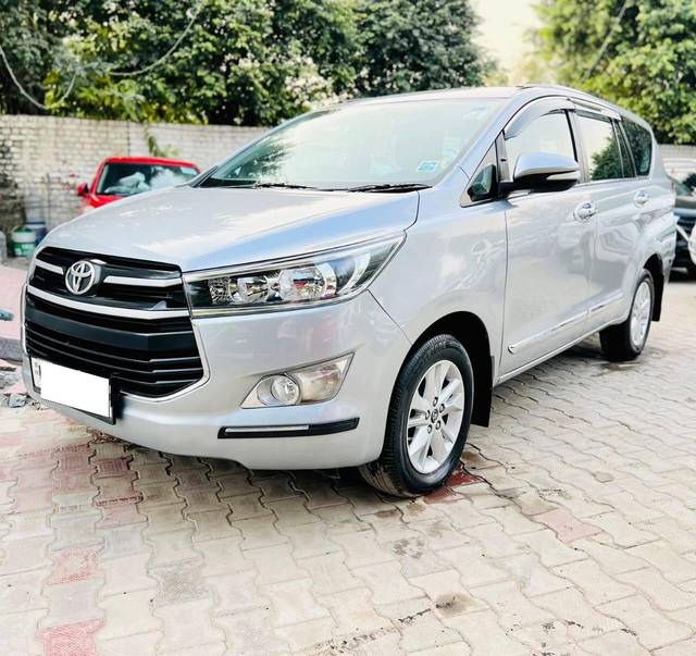 https://images10.gaadi.com/usedcar_image/4604648/original/processed_11c05cc8-3d07-4331-b592-673370885ace.jpg?imwidth=6402