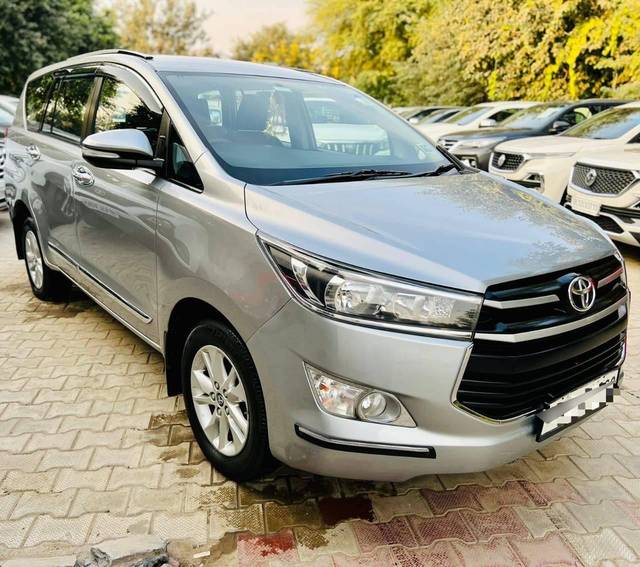 https://images10.gaadi.com/usedcar_image/4604648/original/processed_92ee637a-c344-4adb-a7b8-6bbe8ef2fa80.jpg?imwidth=6400