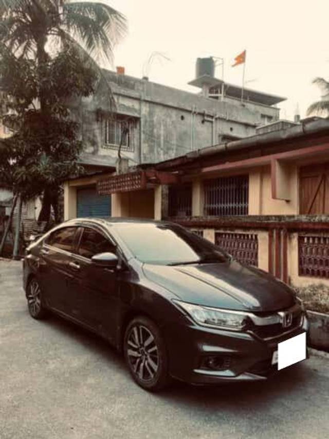 https://images10.gaadi.com/usedcar_image/4604683/original/processed_3c980107-3ac3-4f51-939a-1479dcef28ae.jpg?imwidth=6400