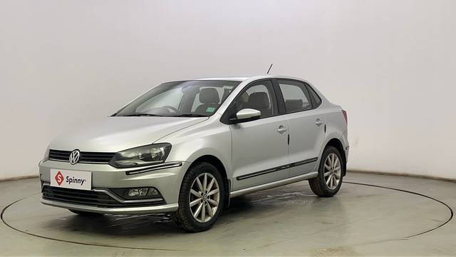 https://images10.gaadi.com/usedcar_image/4604714/original/35691456887baf75fa89f396f0d69879.JPG?imwidth=6400