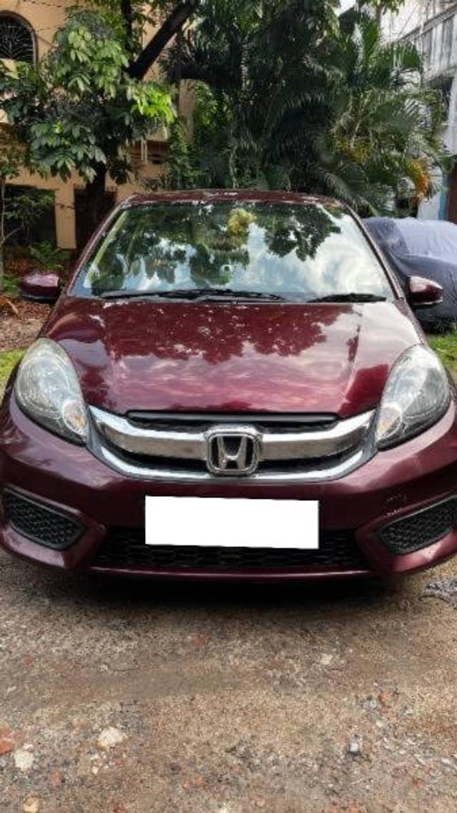 https://images10.gaadi.com/usedcar_image/4604721/original/processed_f32d8644-8279-4ce7-8553-80e846bc10da.jpg?imwidth=6402