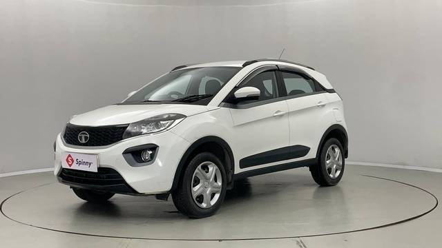 https://images10.gaadi.com/usedcar_image/4604731/original/3900b46d082cec21db3daf83fc7c85c6.JPG?imwidth=6400