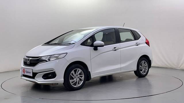 https://images10.gaadi.com/usedcar_image/4604774/original/549f7d9f6b0018633024873180aa6592.JPG?imwidth=6400