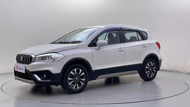 https://images10.gaadi.com/usedcar_image/4604788/original/ca1688967788f22a4156f1d46ce3c624.JPG?imwidth=6400