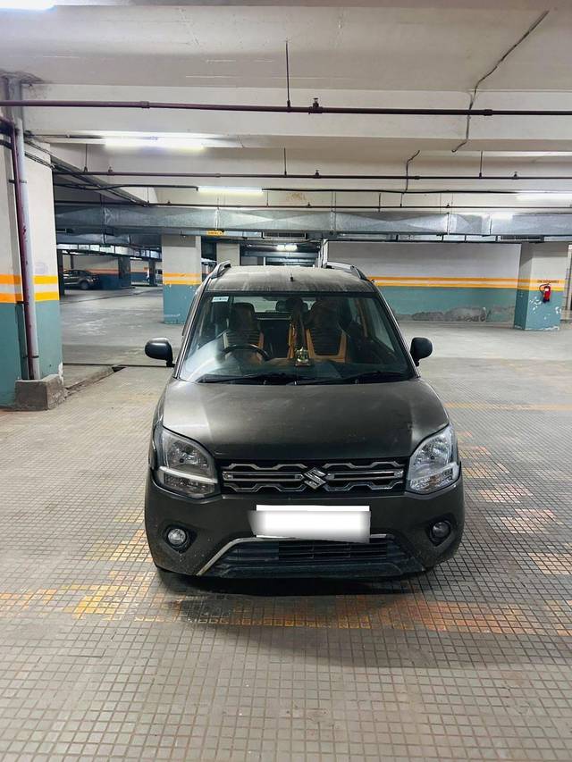 https://images10.gaadi.com/usedcar_image/4604847/original/processed_processed_042cd50c-4106-40ce-b62d-4655af44d802.jpg?imwidth=6400