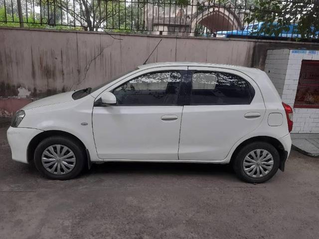 https://images10.gaadi.com/usedcar_image/4604848/original/processed_c499ebbe-778e-470c-be52-cf33321cdfb5.jpg?imwidth=6402