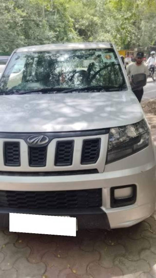 https://images10.gaadi.com/usedcar_image/4604913/original/processed_221fd117-6e12-4c9c-b16e-94f98d486a94.jpg?imwidth=6402