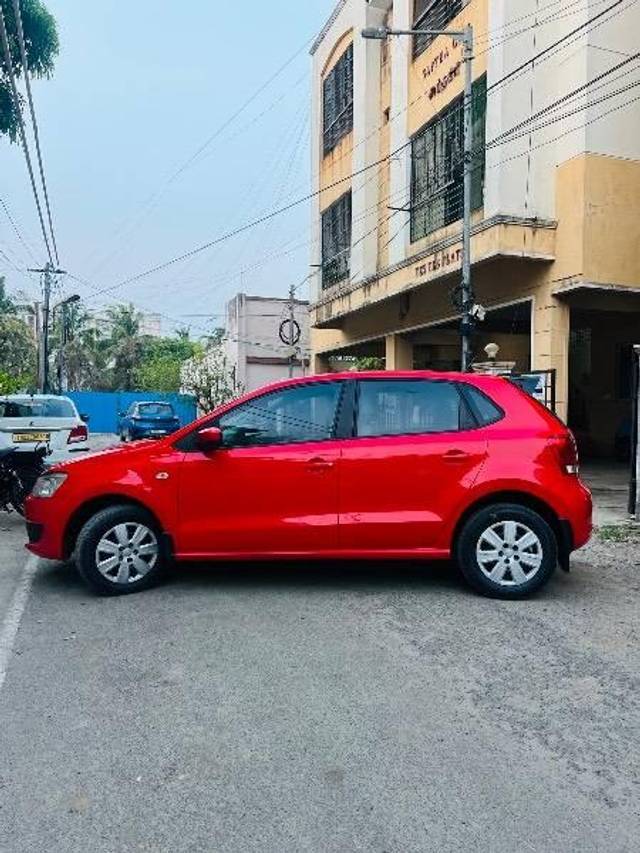 https://images10.gaadi.com/usedcar_image/4604914/original/processed_62d65828-fbf7-4f2d-baef-d4a1fc5cf3d4.jpeg?imwidth=6400