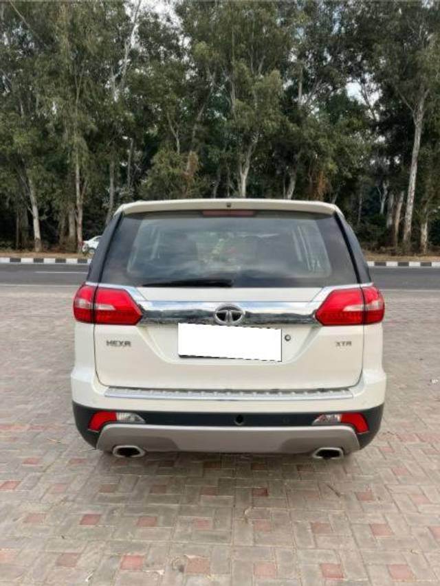 https://images10.gaadi.com/usedcar_image/4604916/original/processed_b3da5f12-ac7d-4a92-8aa2-ed52d1ea95ac.jpg?imwidth=6401