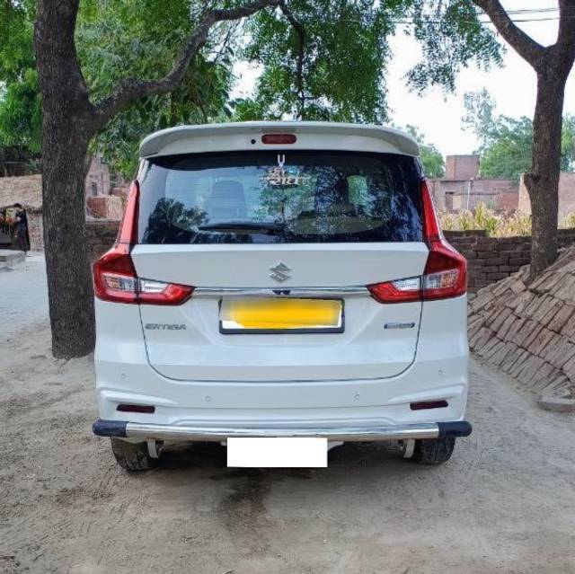 https://images10.gaadi.com/usedcar_image/4604931/original/processed_5aca4756-90ca-4235-90b2-0f2035c3a504.jpg?imwidth=6401