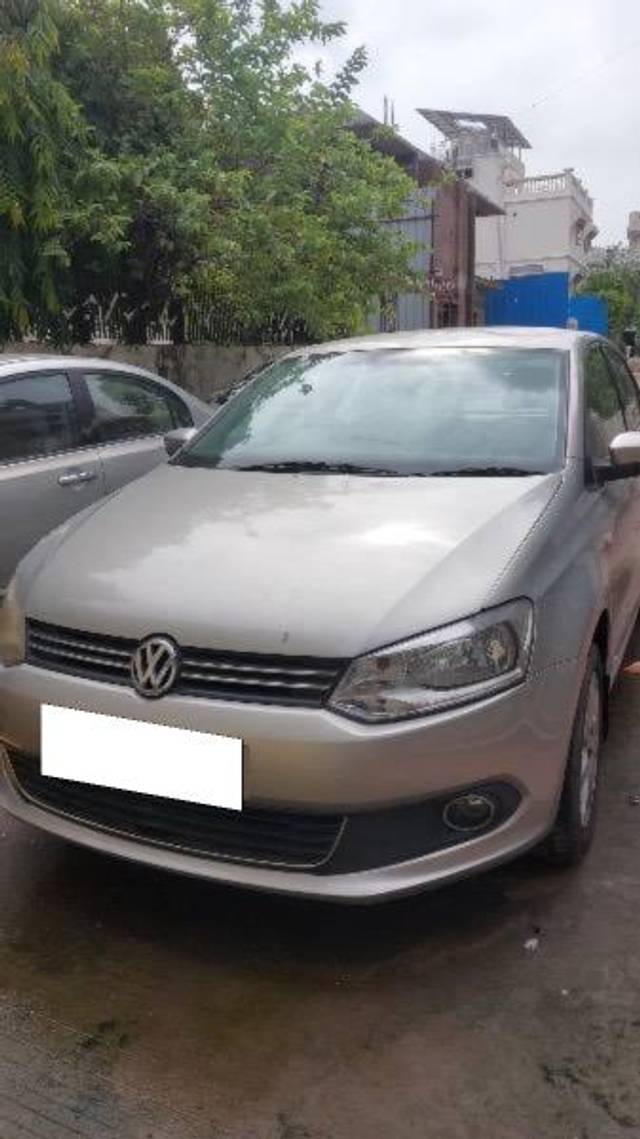 https://images10.gaadi.com/usedcar_image/4604935/original/processed_fcf120bc-97db-45f4-afc2-e9d995bdd7f6.jpeg?imwidth=6402