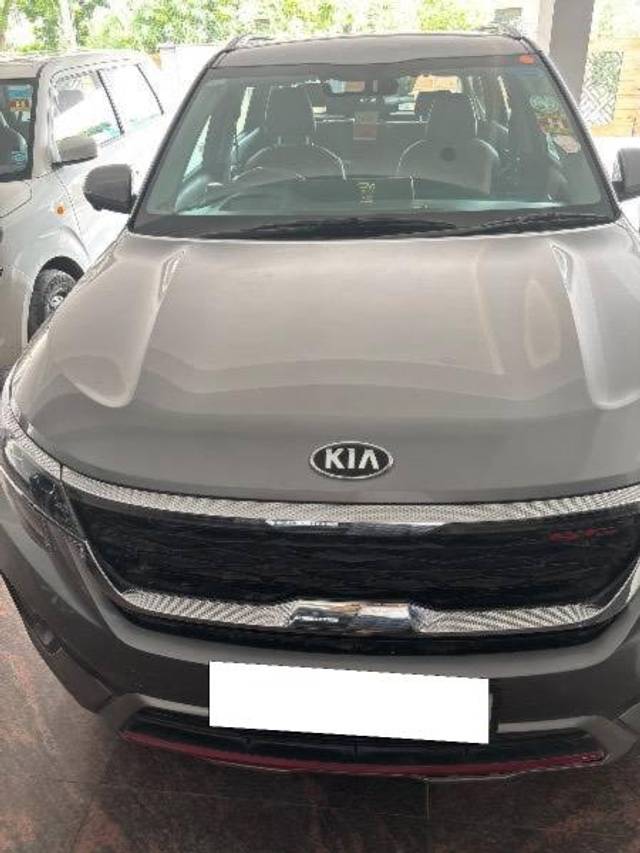 https://images10.gaadi.com/usedcar_image/4604982/original/processed_31172e5f-ad48-4dcb-a9f8-2025c77a1e3b.jpg?imwidth=6400