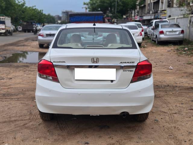 https://images10.gaadi.com/usedcar_image/4604985/original/processed_df2a438d384c2f3f095bae7e96850b18.jpg?imwidth=6402