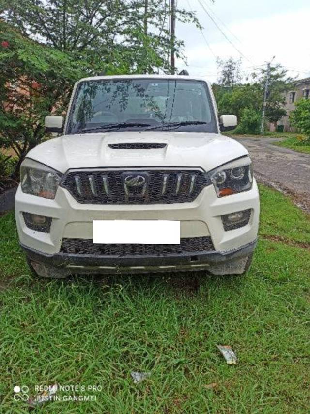 https://images10.gaadi.com/usedcar_image/4604987/original/processed_60c0cdd3-4dfc-43fa-b474-ffd736528069.jpg?imwidth=6400
