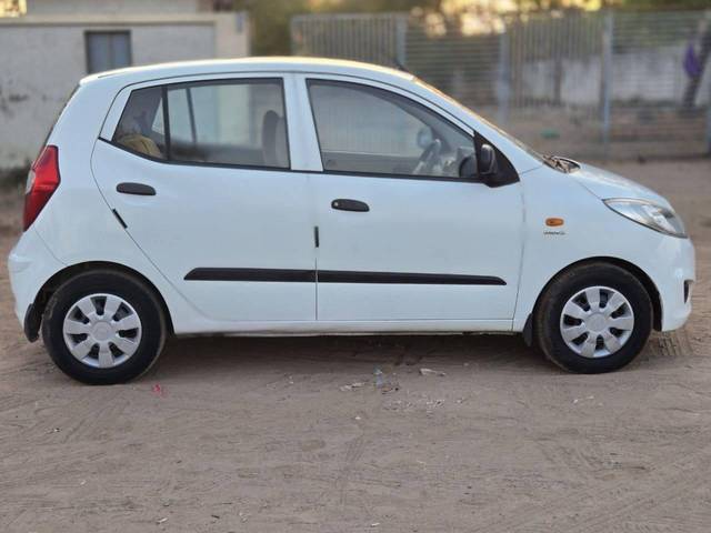 https://images10.gaadi.com/usedcar_image/4604989/original/processed_88e0702c39ef8d3c836bc1e12ea38b66.jpg?imwidth=6401