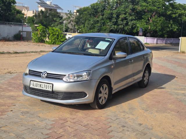 https://images10.gaadi.com/usedcar_image/4604994/original/b0498de060910fc8cd132d9bff521570.jpg?imwidth=6401