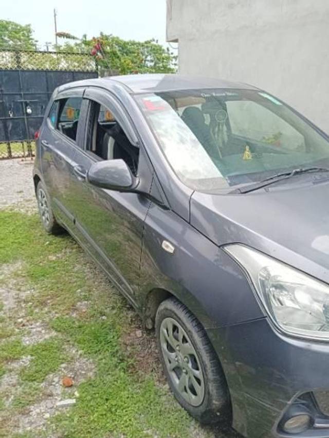 https://images10.gaadi.com/usedcar_image/4604997/original/processed_9b068152-71c2-45a7-bf1a-8879221fe697.jpg?imwidth=6400