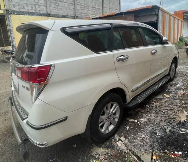 https://images10.gaadi.com/usedcar_image/4605015/original/processed_dc7b975f-25c3-487a-ad39-7d1928e1da85.jpg?imwidth=6401