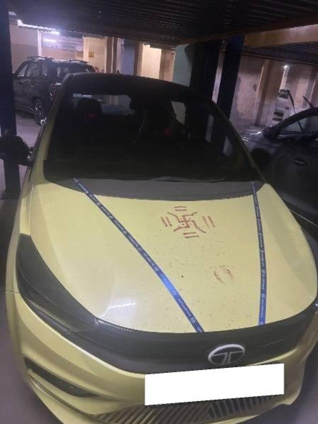 https://images10.gaadi.com/usedcar_image/4605019/original/processed_730e1402-938c-462d-bd46-a25381481faa.jpeg?imwidth=6400