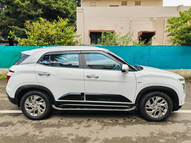 https://images10.gaadi.com/usedcar_image/4605026/original/processed_6d1eb07df9c49261e46126f6547b65c5.jpg?imwidth=6401