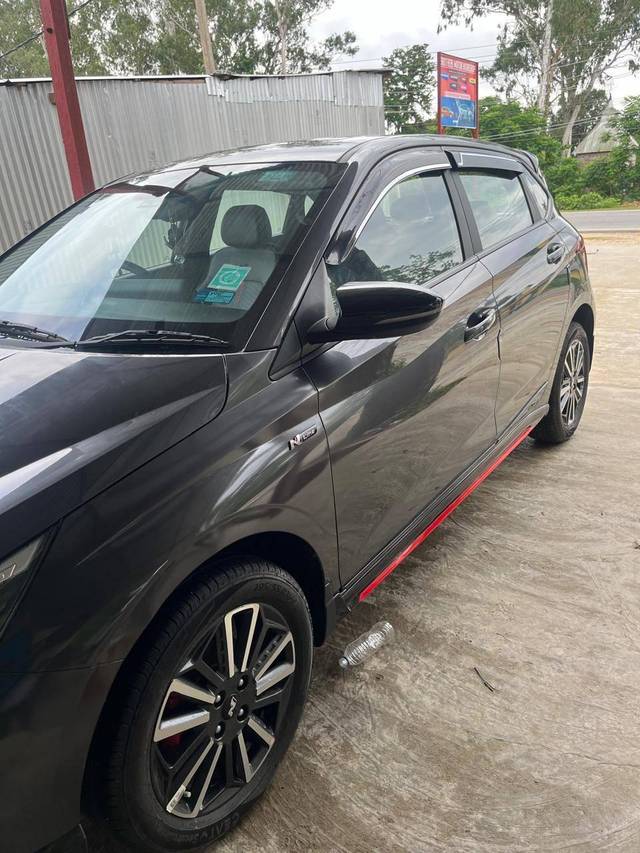 https://images10.gaadi.com/usedcar_image/4605029/original/processed_80cb5772-7bfc-4072-bb83-be66be421aa7.jpg?imwidth=6402