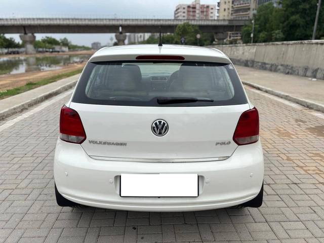 https://images10.gaadi.com/usedcar_image/4605032/original/processed_4ceeeeae7598ce9ef80d923c09f90743.jpg?imwidth=6401