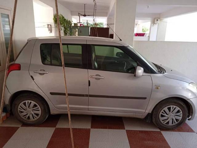 https://images10.gaadi.com/usedcar_image/4605086/original/processed_84b23ef4-9288-405b-a2fc-1b725ab91c14.jpg?imwidth=6400
