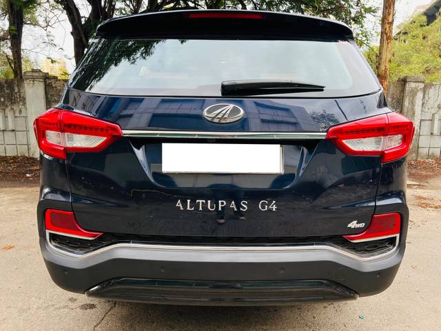 https://images10.gaadi.com/usedcar_image/4605089/original/processed_fc4b6def02adfbbd0866e68f27e7c174.jpg?imwidth=6402