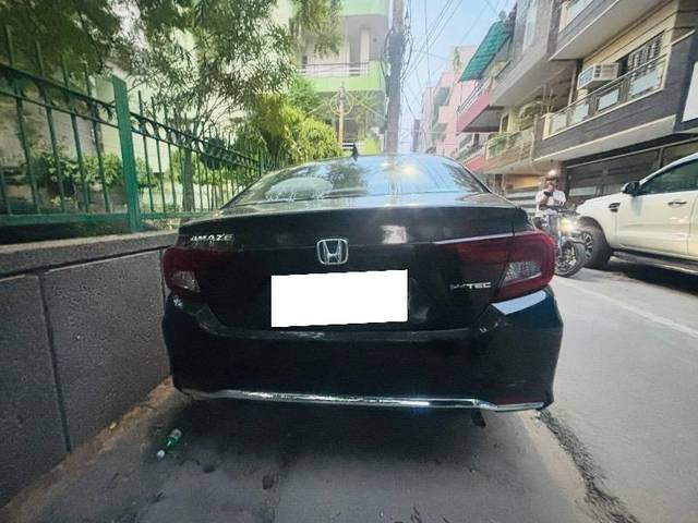 https://images10.gaadi.com/usedcar_image/4605092/original/processed_929b3349-bfbc-4c25-b99c-9ea974022430.jpeg?imwidth=6400