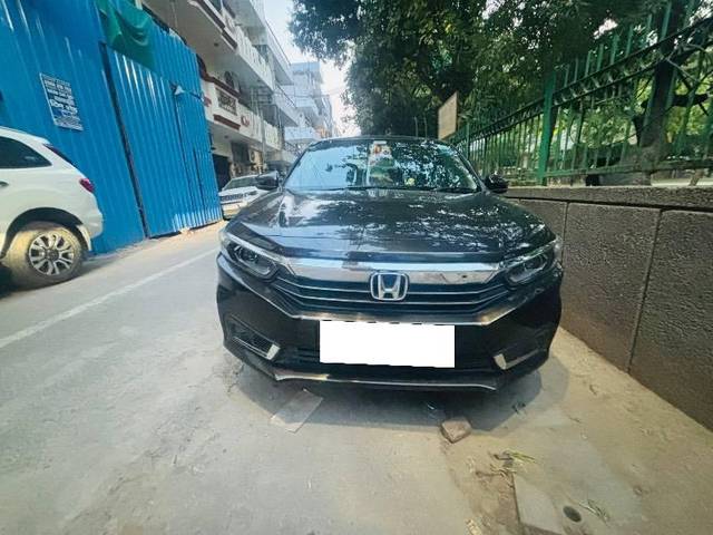 https://images10.gaadi.com/usedcar_image/4605092/original/processed_bab5a194-0676-456a-bdcd-a2cfec2fcb4f.jpeg?imwidth=6401