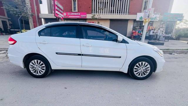 https://images10.gaadi.com/usedcar_image/4605124/original/processed_74a3a8cd-a587-4e2b-b3a4-61de8533d88b.jpeg?imwidth=6401