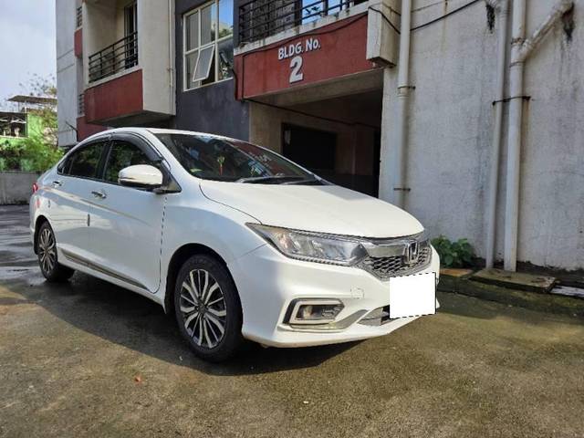 https://images10.gaadi.com/usedcar_image/4605148/original/processed_21c8445d-3a63-4324-9ac7-52ec39d985eb.jpg?imwidth=6400