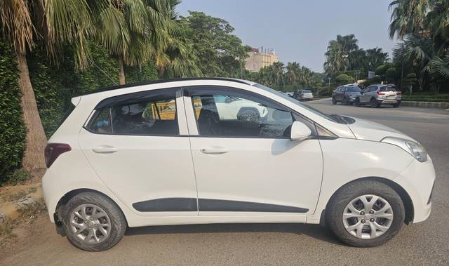 https://images10.gaadi.com/usedcar_image/4605179/original/processed_4dc369e9cf151b54e0142cfcd5195e2b.jpg?imwidth=6401