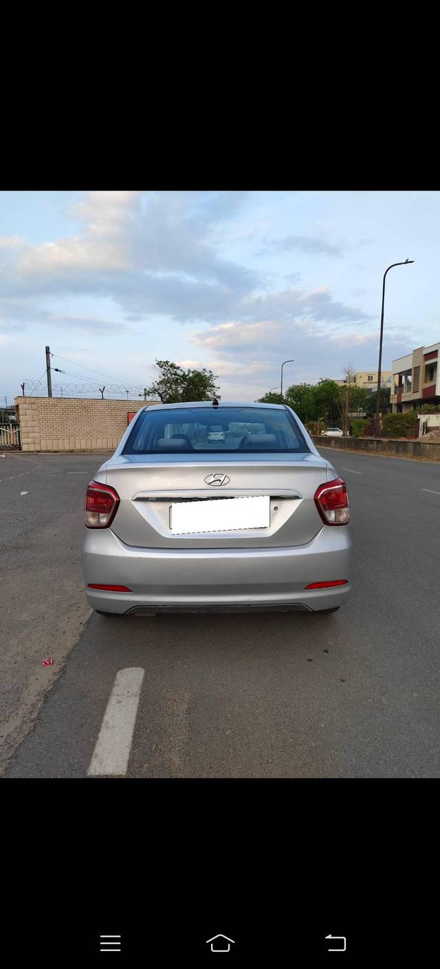 https://images10.gaadi.com/usedcar_image/4605190/original/processed_0e2a052a-733e-4b0c-a59f-41c877c8e09a.jpg?imwidth=6401