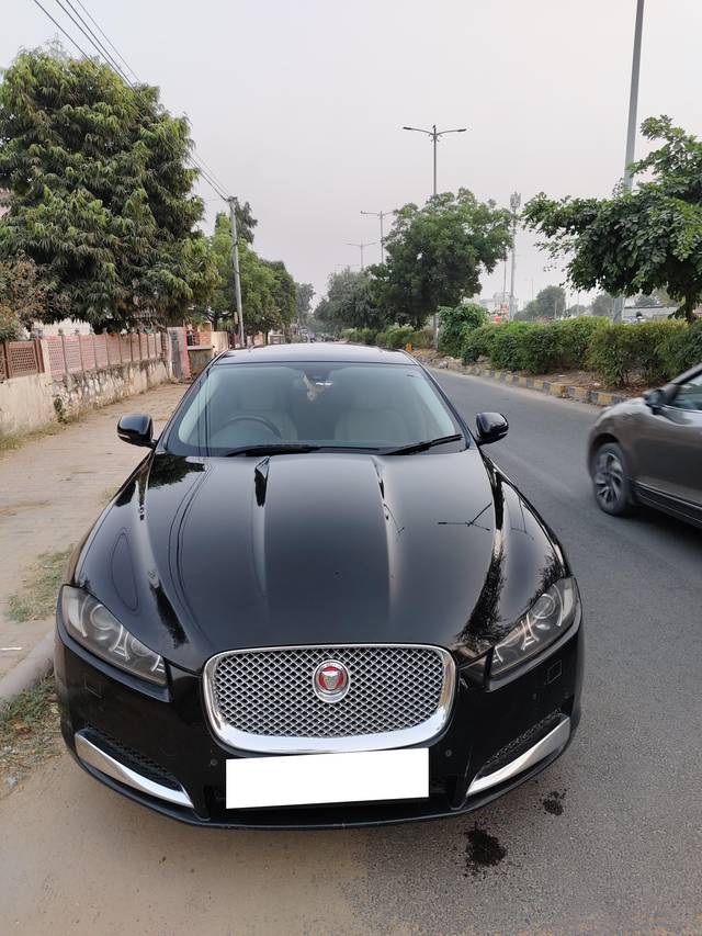 https://images10.gaadi.com/usedcar_image/4605196/original/processed_187eb1a1-f5c0-490c-9f87-4e4be6a73b4c.jpg?imwidth=6400