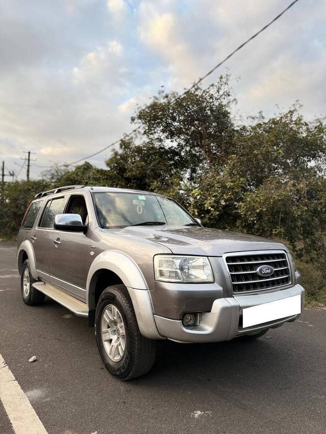 https://images10.gaadi.com/usedcar_image/4605206/original/processed_ec3b40e45aab844bac28e5ebb2500544.jpg?imwidth=6400