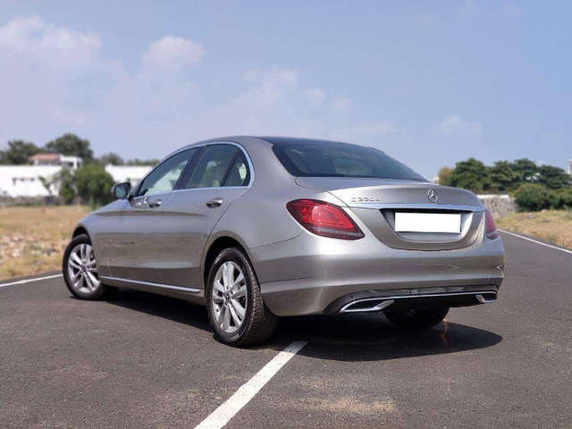 https://images10.gaadi.com/usedcar_image/4605210/original/processed_f487da101c272277c977dc7b82f128f1.png?imwidth=6402