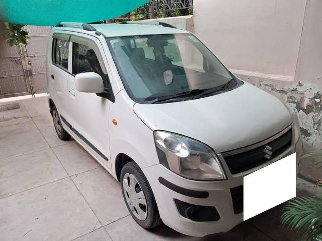 https://images10.gaadi.com/usedcar_image/4605213/original/processed_f96ef5cd-6430-42f3-b9f0-ca0b7c3784a3.jpeg?imwidth=6400