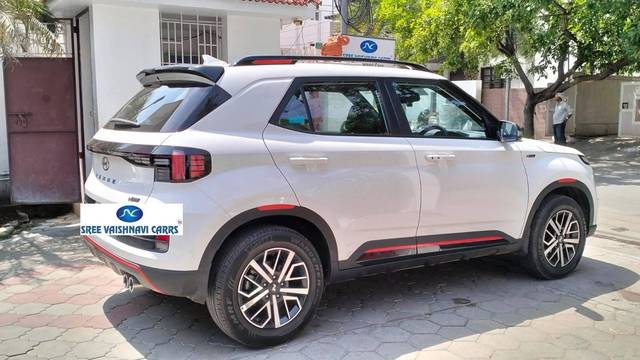 https://images10.gaadi.com/usedcar_image/4605235/original/processed_3b7665da15bcbe3fa309e3a1e15c33a6.jpg?imwidth=6402