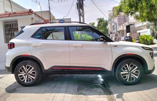 https://images10.gaadi.com/usedcar_image/4605235/original/processed_7a930c3dfbe280130a94ac57b4fe3abf.jpg?imwidth=6401