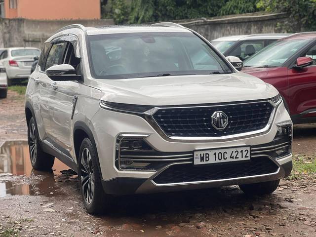 https://images10.gaadi.com/usedcar_image/4605247/original/processed_dbcf930b4507c5e445456fba732cc412.jpg?imwidth=6400