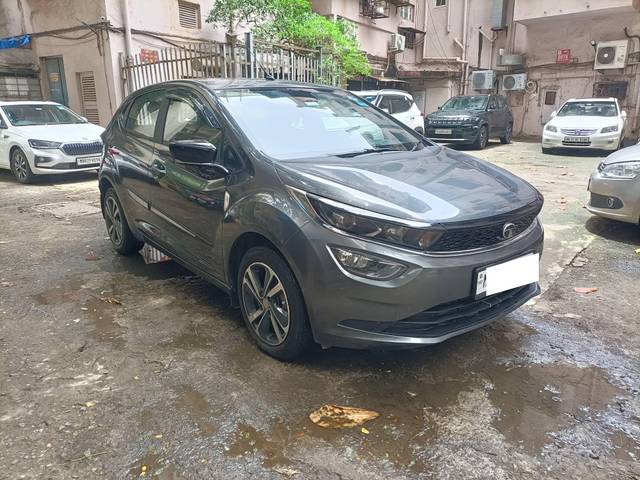 https://images10.gaadi.com/usedcar_image/4605249/original/processed_79003818c99d76c4d63c0cb2d54000dd.jpg?imwidth=6400