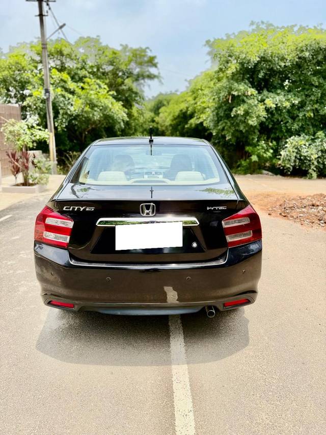 https://images10.gaadi.com/usedcar_image/4605255/original/processed_2bbcc1996f94fac1c2a769372fc09fbf.jpg?imwidth=6401